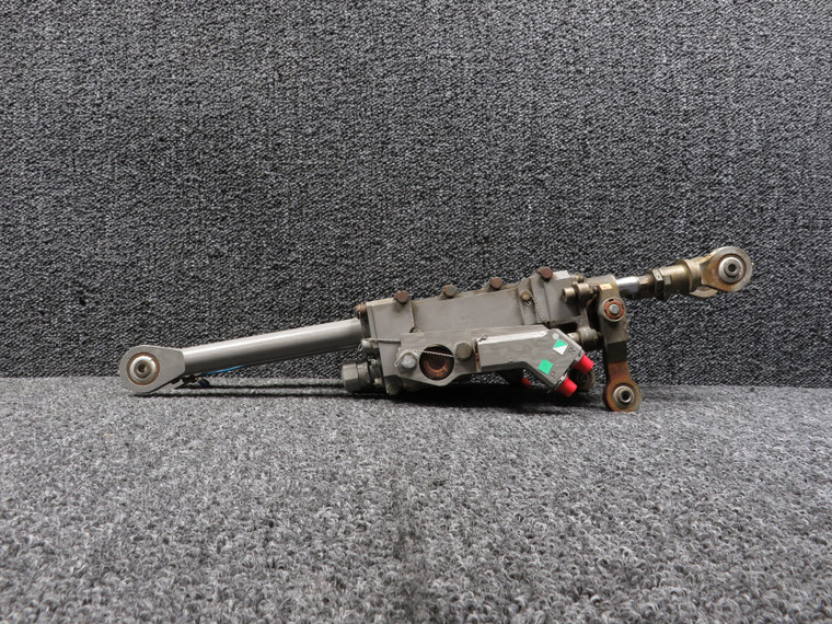 103062-15 Dassault Falcon 10 Servo Control (Rust)