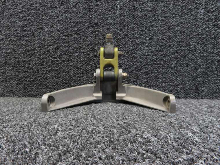 330086 Aero Commander 690B Main Landing Gear Yoke Assembly