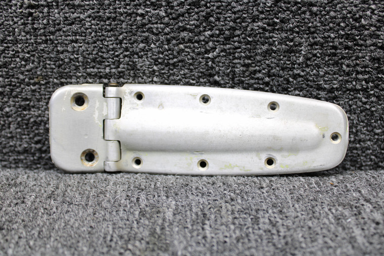 0711037-19, 0711037-21 Cessna 210L Cabin Door Hinge Assy Lower LH (Unpainted)