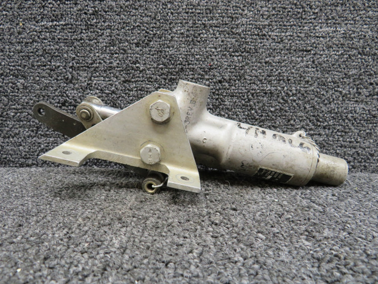 1280109-3 Ozone Hydraulic Actuator with Bracket (Worn)