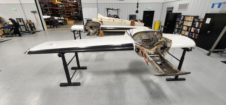 0822038-40 Cessna 414 Wing Structure Assembly RH