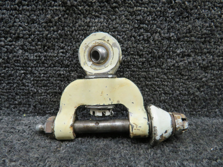35-825007 Beechcraft D55 Nose Wheel Steering Yoke Assembly (Worn)