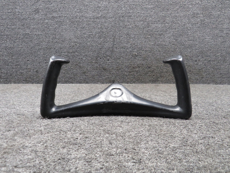 0513261-16 Cessna 152 Control Wheel Assembly (Worn)(Length: 15”)(Diameter: .75”)