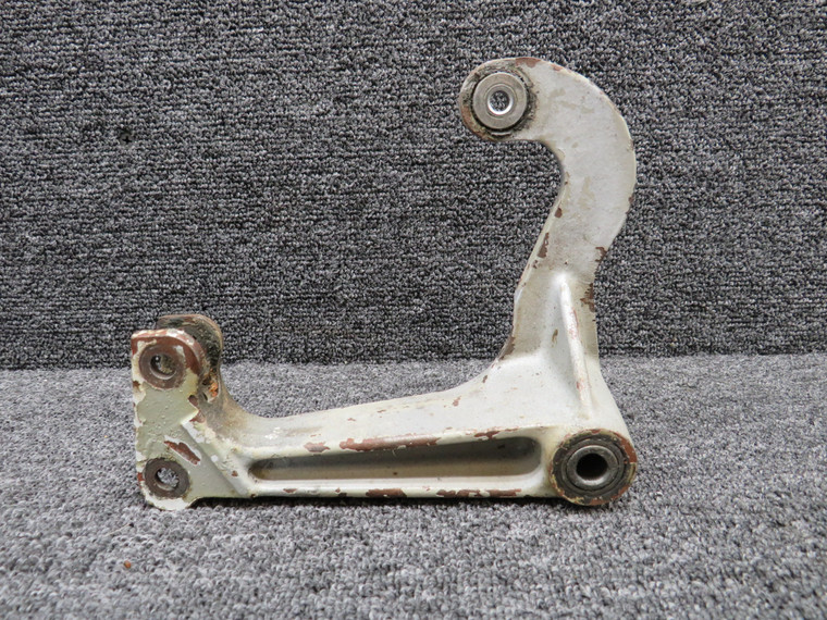 0841106-5 (Cast: 0841106-487) Cessna 310 Main Gear Idler Bellcrank LH Assembly