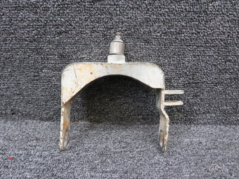 2243010-7 (Weu: 2243017-2) Cessna 172RG Nose Gear Bellcrank (Worn Paint)