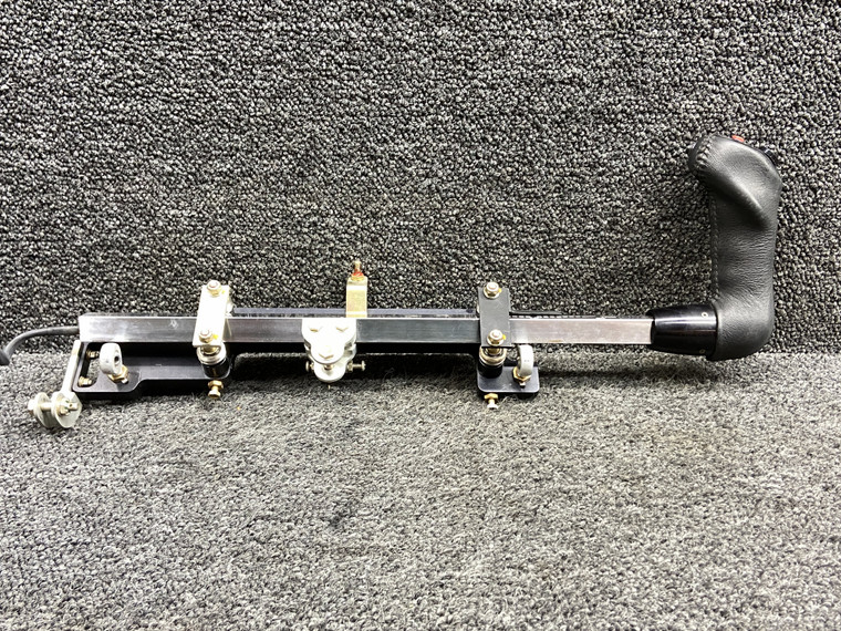 17672-002, 13975-003 Cirrus SR22 Yoke Grip RH and Tube, Bearing Mount &amp; Switches