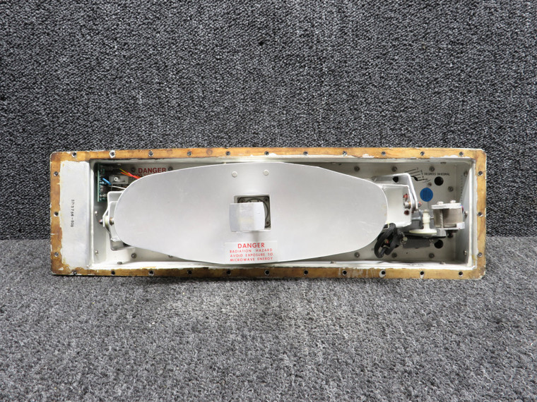 MI-585255-1 RCA RTA-1001 Receiver Transmitter Antenna w Wing Leading Edge Radome