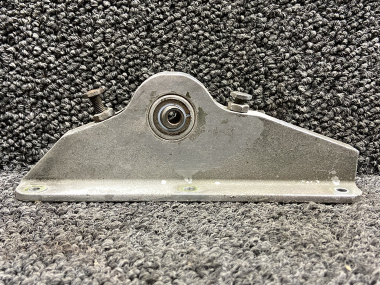95980-000 Piper PA34-220T Aft Stabilator Attach Fitting LH,RH