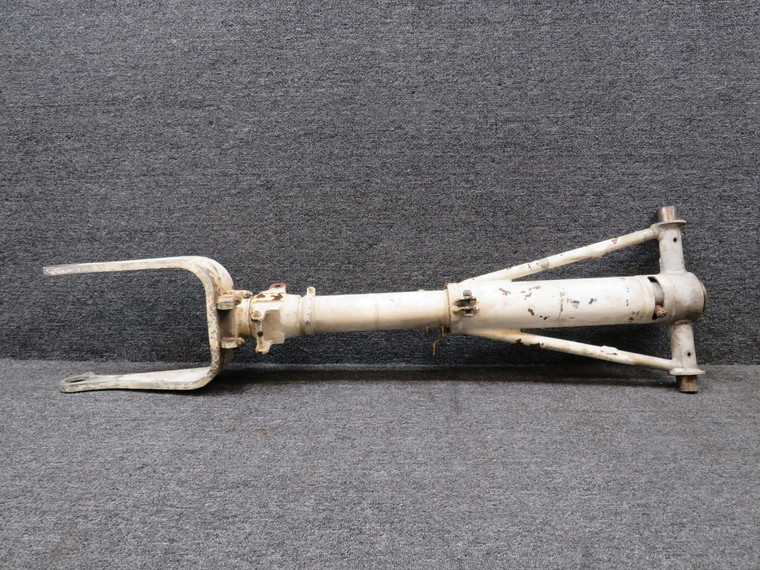 0842000-77, 0842000-30 Cessna 320D Nose Gear Strut Assy with Yoke (Worn, Rusted)