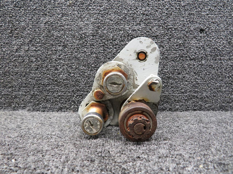 010A-16231-2 Mitsubishi MU-2B-20 Flap Fitting Assembly RH (Worn)