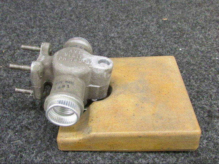 74D-81 Fuel Valve Inlet (SA)