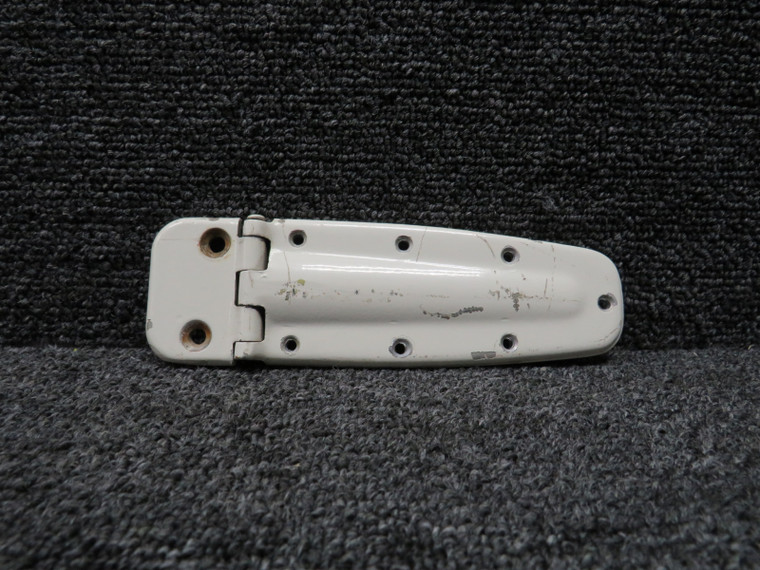 0711037-19, 0711037-21 Cessna 206F Cabin Door Lower Hinge Assembly LH
