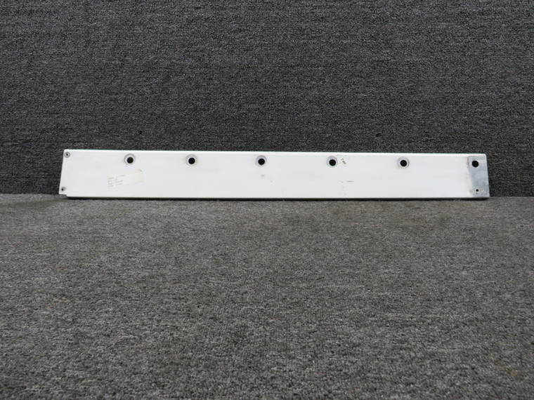 0520016-2 Cessna 172RG Lower Wing Fairing RH (Worn Holes) (Cracked)