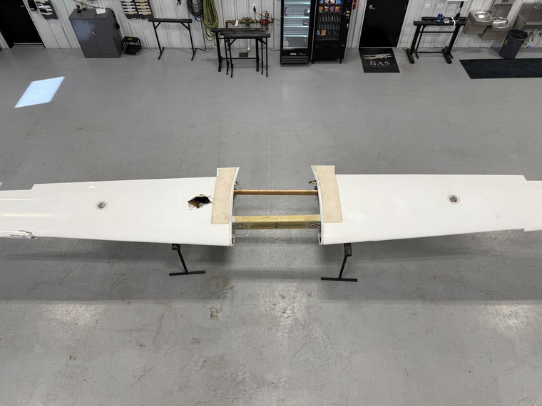 Cirrus SR20 Single Piece Wing Structure Assembly (Core)