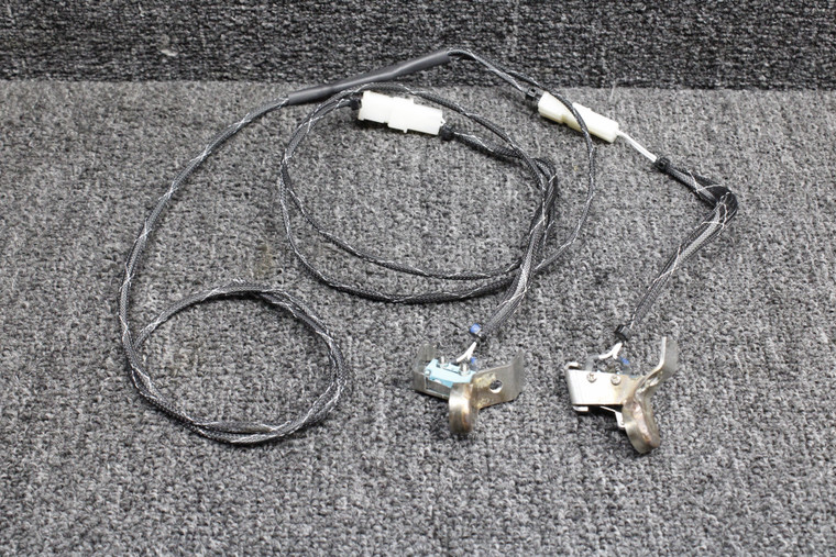 D60-5231-63-00-02, D60-5231-64-00-02 Diamond DA42-NG Cargo Door Micro Switch Set