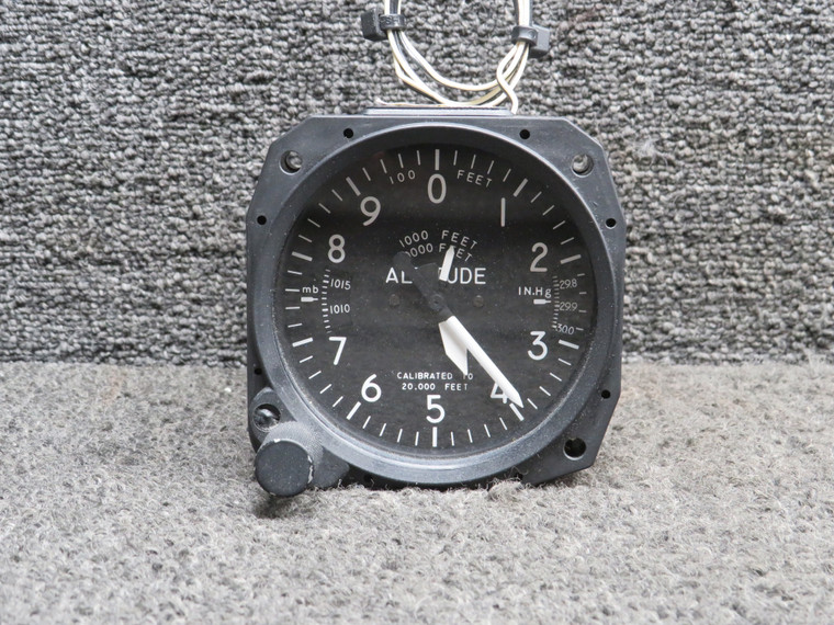 5934D-3 United Instruments Altimeter Indicator (Lighted, Code: A.249G)