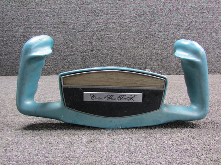 0861325-4 Cessna 310K Control Wheel Assembly with Map Light and Dimmer RH