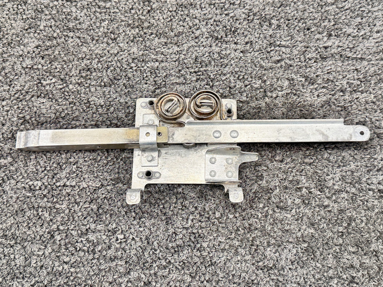 0711020-12 Cessna 182C Cabin Door Latch Assembly RH