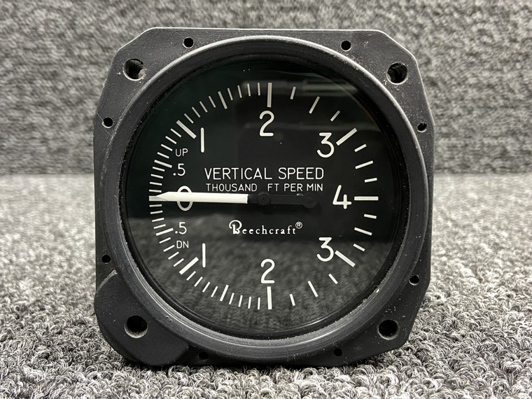 7040 United Instruments Vertical Speed Indicator with Fitting (Code: C.18)