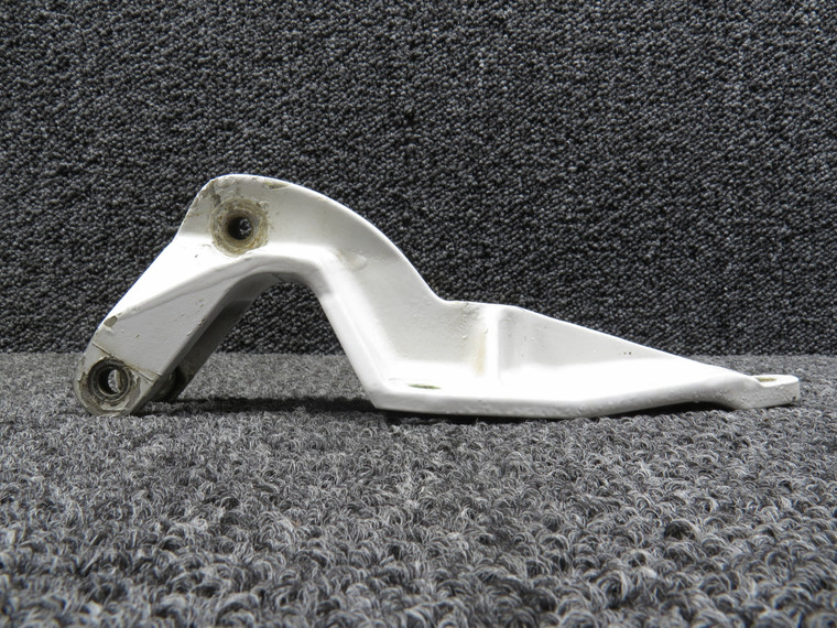 S25FN268A Hawker 125-400A Nose Landing Gear Centre Hinge Bracket RH