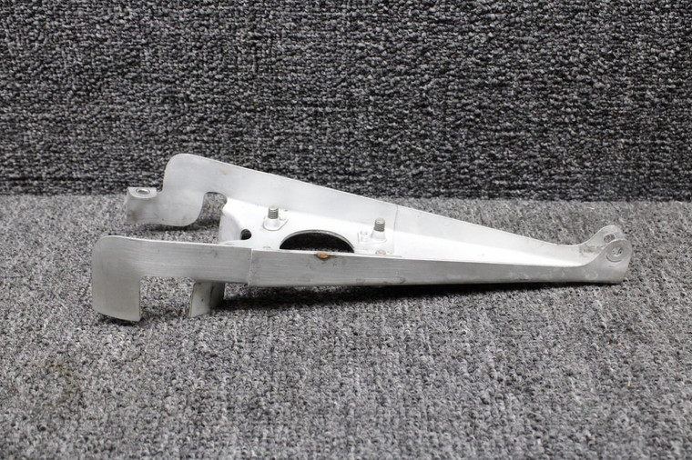 1750021-5 (Use: 1750027-3) Lycoming O-360-A1F6 Governor Support Bracket