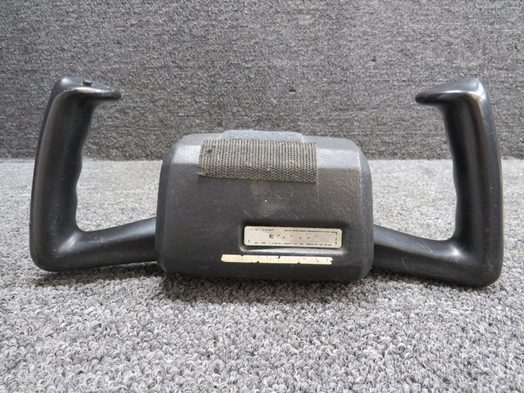 0513261-14 Cessna 172N Control Wheel Assembly Pilot (Length: 12.25) (Dia: 0.25)