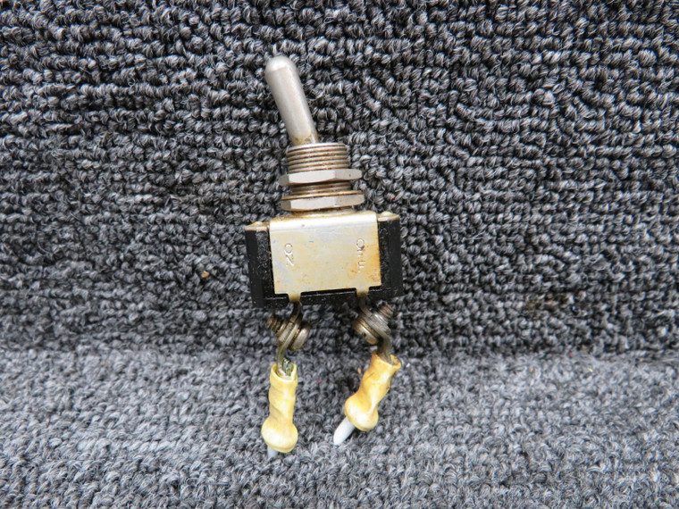 MS35058-22 (Alt: 8801K22) Cutler-Hammer Toggle Switch Unit