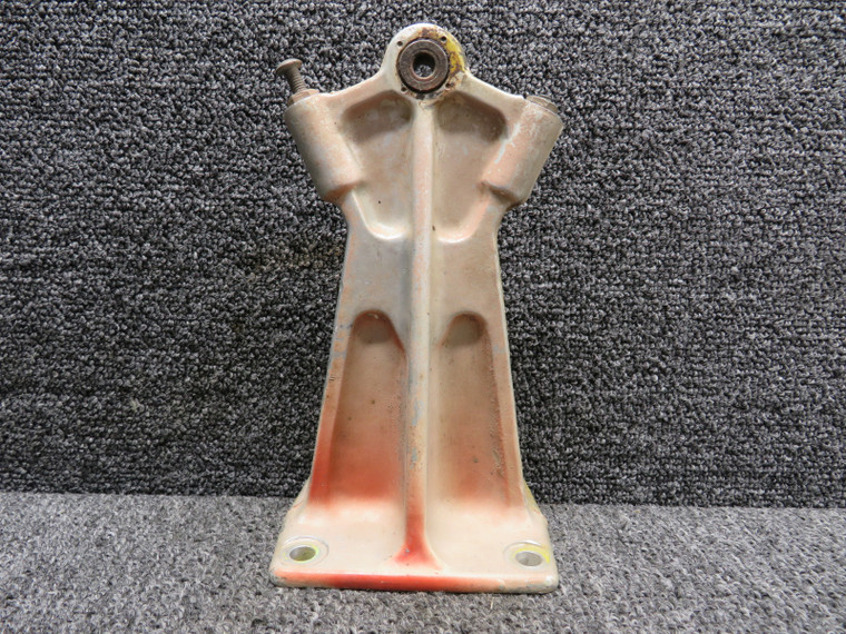 45253-003 (Cast: 45252) Piper PA-31P Center Elevator Hinge Assembly