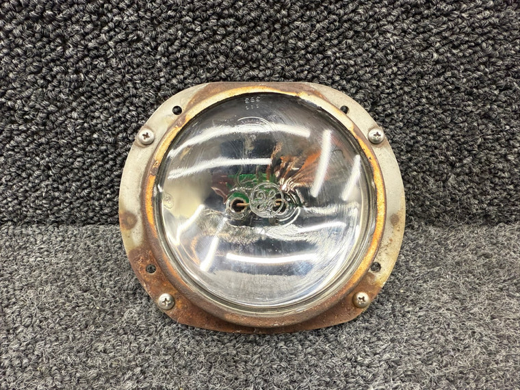 2052047-1, 2052047-2, 4509 Cessna 177RG Landing Light with Plate and Bracket