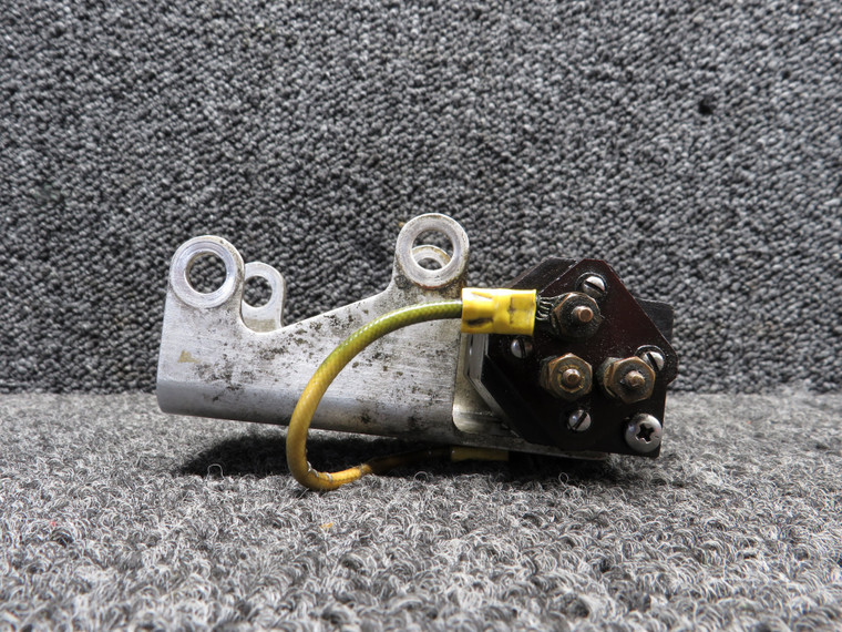0870152-27 (Alt: 0870152-24) Cessna 310L De-Ice Brush Block Assembly