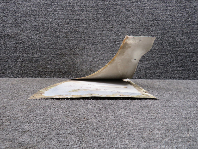 0412032-2 Cessna 150M Wing to Fuselage Fairing Assembly RH (Bent)
