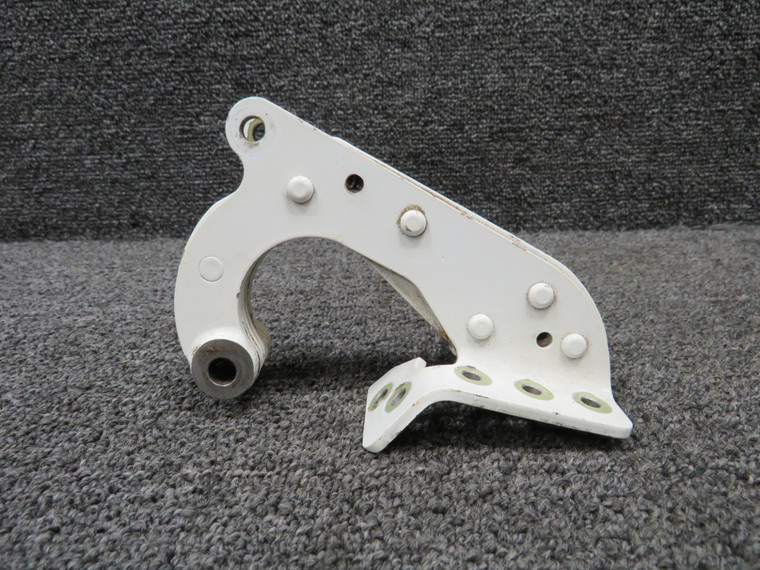 35-815266-2 Beechcraft 58 Main Gear Door Forward Inboard Hinge RH