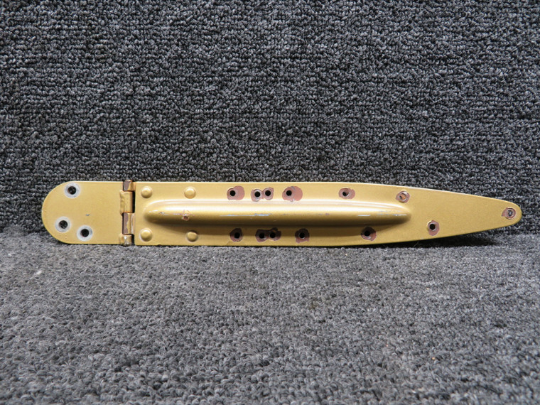 0511280-1 Cessna 172 Upper Cabin Door Hinge RH (Corroded)