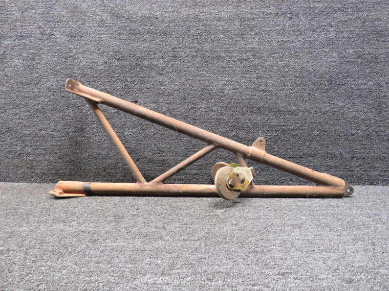20563-000 Piper PA24-180 Main Spar Center Support Assembly (Rusted)