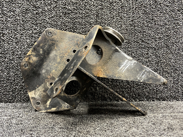 99763-000, 99080-000 Lycoming IO-540 Upper Air Conditioning Mount w Pulley