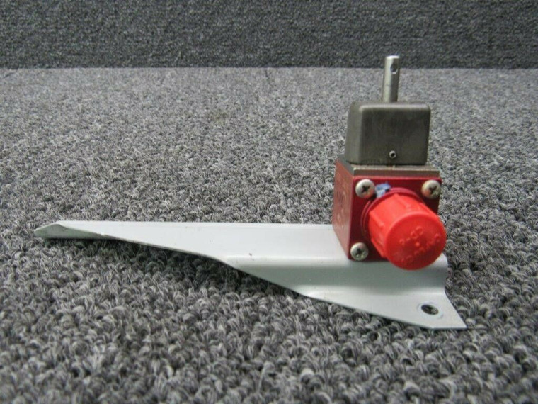 72D6C, C798-3 Robinson R44 AVI Fuel Valve and Bracket