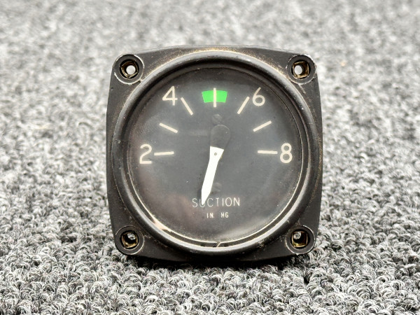 C668540-0101 UMA 3-102-1 Suction Gauge with Fittings (Foggy Face)