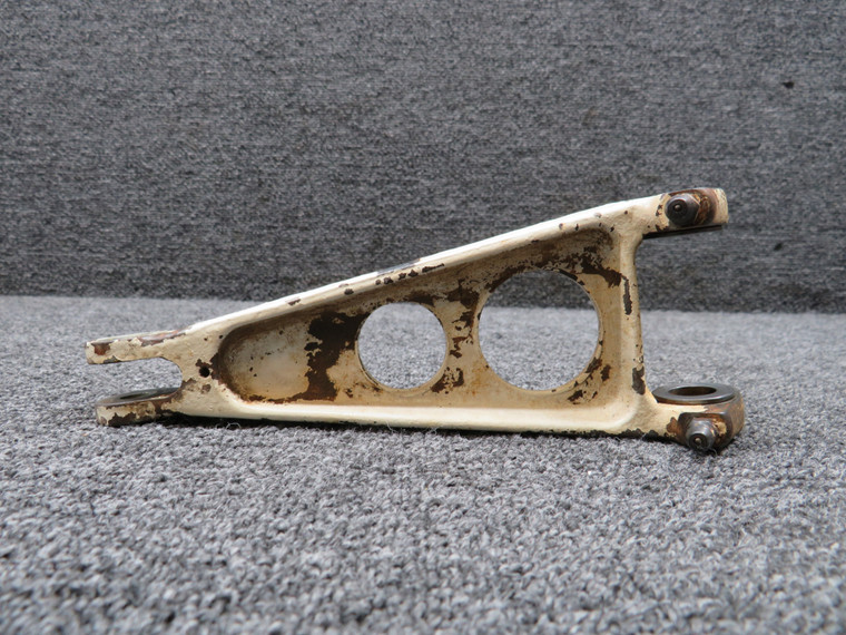 45-815015-6 Beechcraft F35 Main Landing Gear Lower Torque Knee
