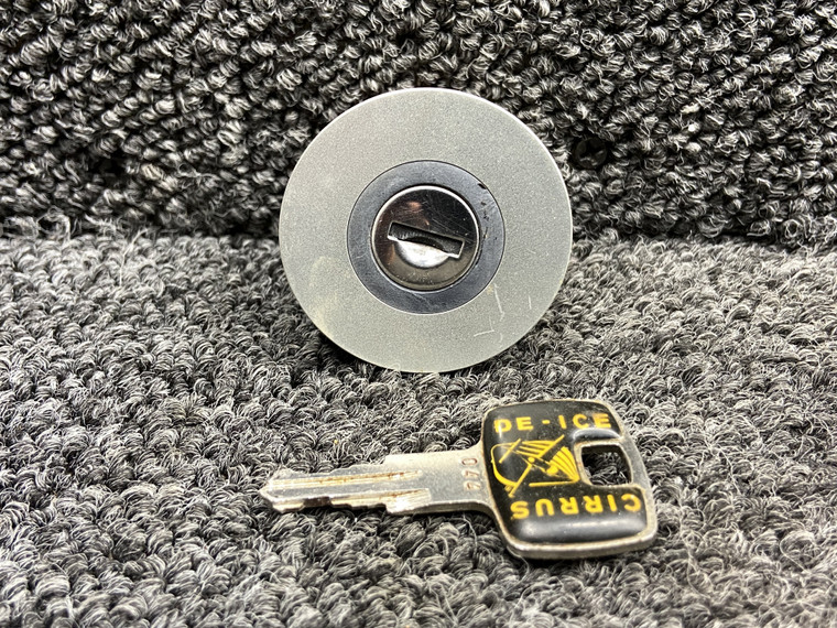 18052-202 Cirrus SR22T De-Ice Tank Filler Cap w Key