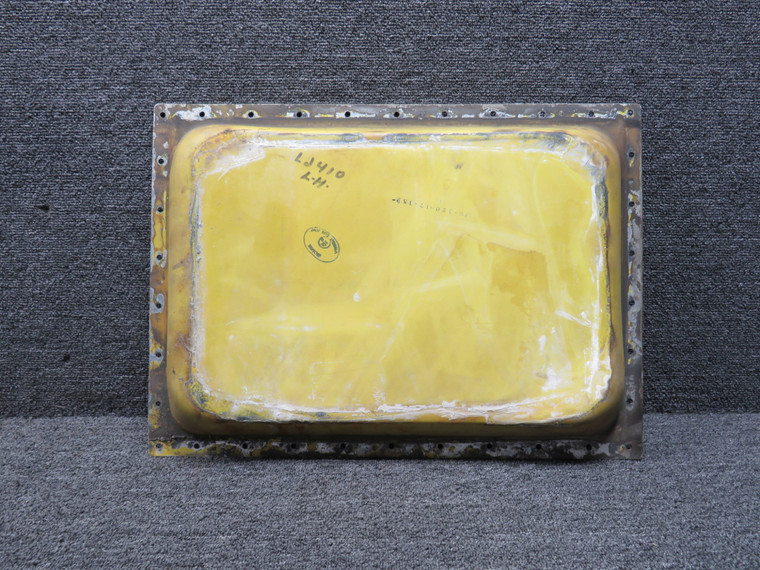 50-120017-151 Beechcraft King Air B90 Fuel Bay Lower Door Assembly RH