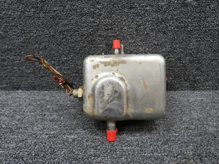90-920035-3 Beechcraft B90 Fuel Drain Collector Tank (Loose Stud)