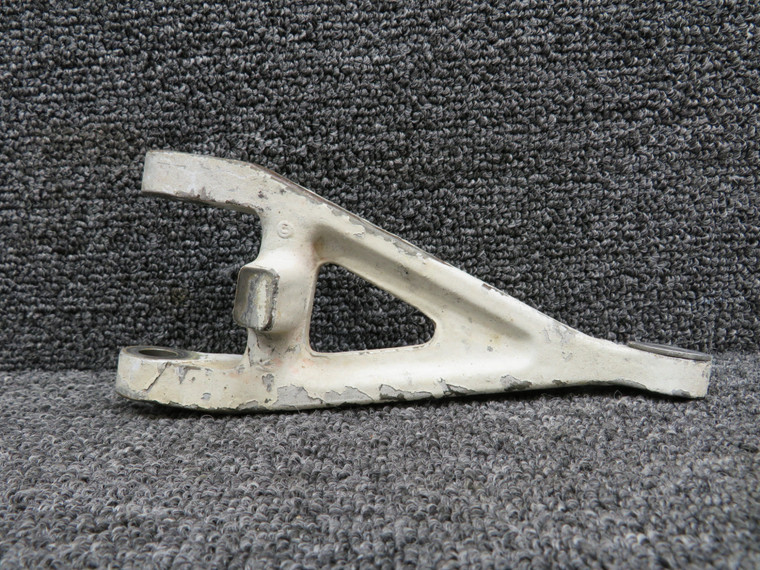 35-825193-1 (Cast: 35-825193) Beechcraft 95 Nose Gear Lower Torque Link