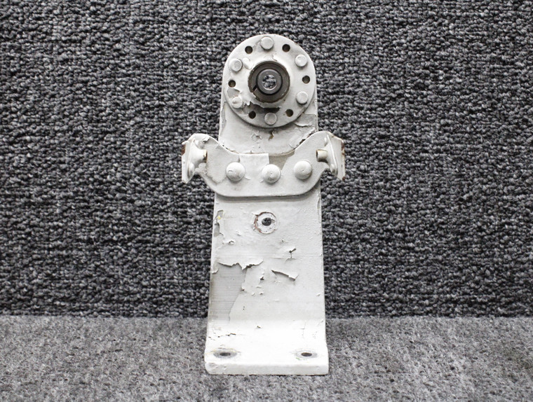 27-43019-001 Swearingen SA-226T Elevator Hinge Outboard LH or RH