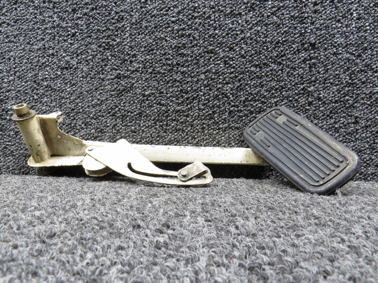 0741623-1 Cessna Cabin Step Assembly w/ Bracket
