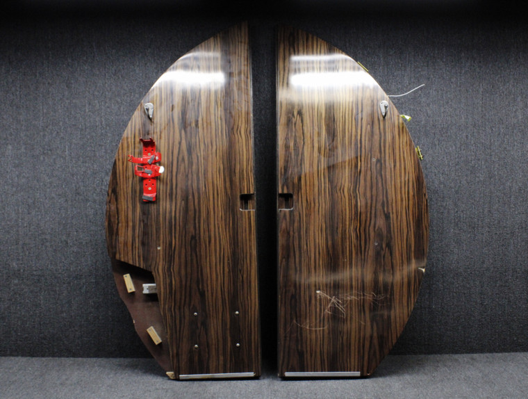 Swearingen SA-226T Forward Privacy Sliding Door Assembly
