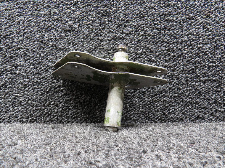 0523223-1 (Use: 0422430-2) C-180 Aileron RH Bell Crank
