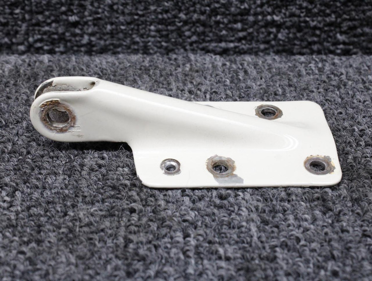 66913-000 Piper PA28-235 Cabin Door Hinge Upper