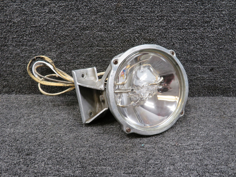 D-7585-18 LearJet Taxi Light Assembly LH with Bracket (Dented)
