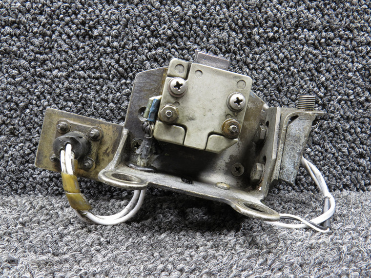 3E2011 Beechcraft KA C-90 De-Ice Brush Block Assembly with Mounting Bracket