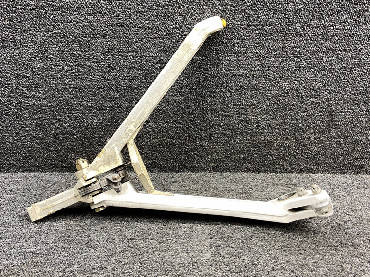 40280-000, 40280-001, 41983-001 Piper PA31-325 Main Gear Retract Brace Assy RH